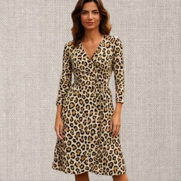 Carmen Marc Valvo Leopard Print V Neck Faux Wrap Dress NWT Sz XS - Picture 1 of 9